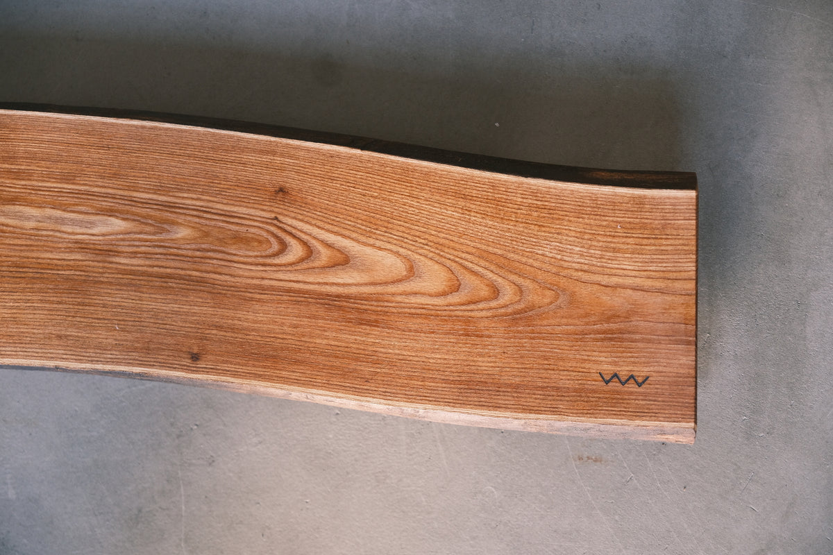 槐(エンジュ) 一枚板プレート | 465×120-135×25 mm – 一枚板テーブル