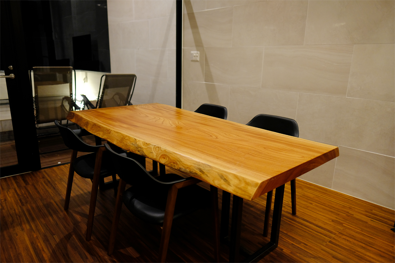 WORKS ｜ 個人邸 – 一枚板テーブル専門店｜WONDERWOOD